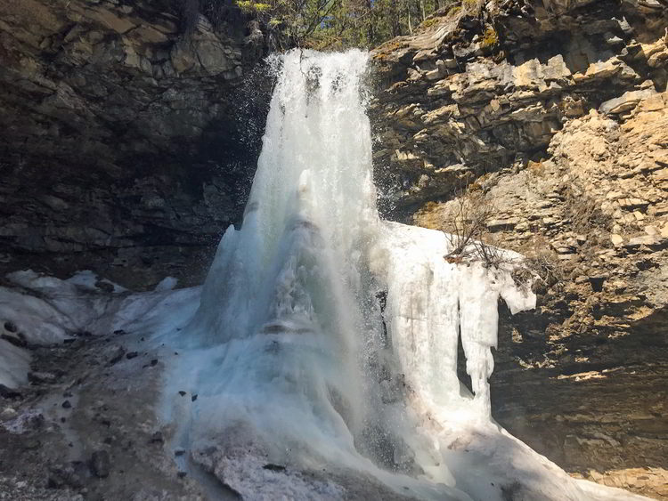 An image of frozen Troll Falls in Kananaskis, Alberta