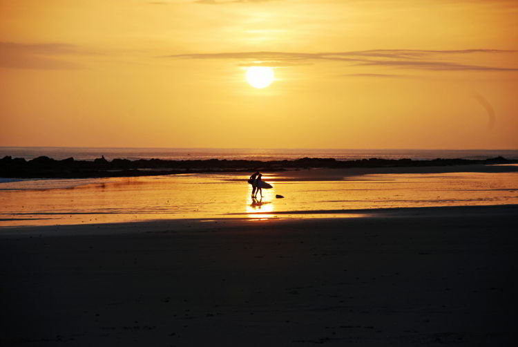 An image of a beach sunset on the Nicoya Peninsula - Yoga Retreat Costa Rica
