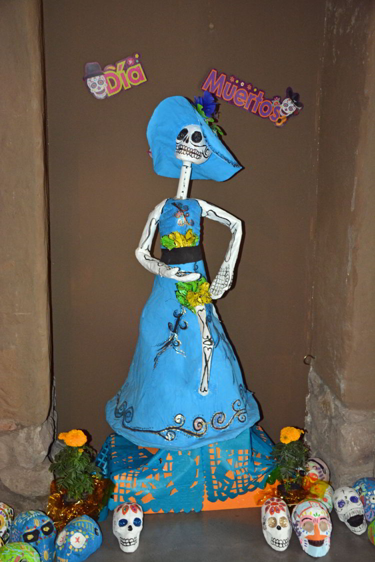 A image of a statue of La Calavera Catrina in Ecuador - Dia de los Muertos