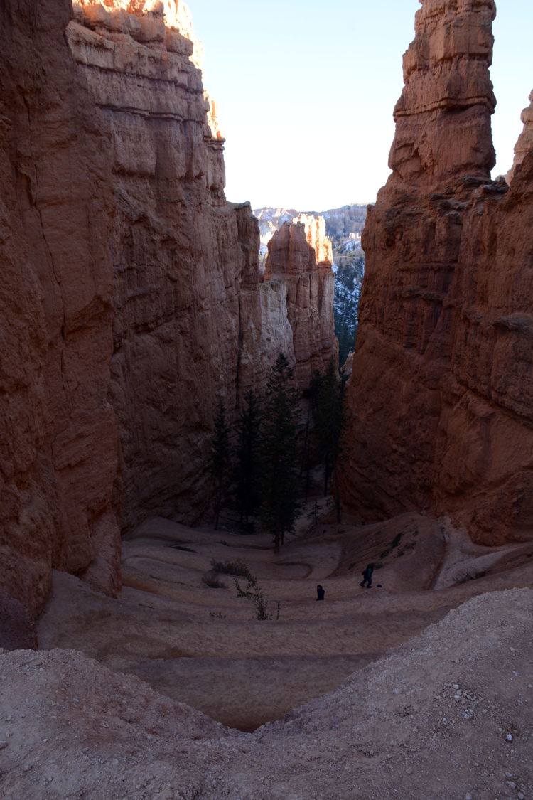 Photo of interesting rock formations on the Navajo Loop trail in Bryce Canyon National Park in Utah - best hikes in Bryce Canyon