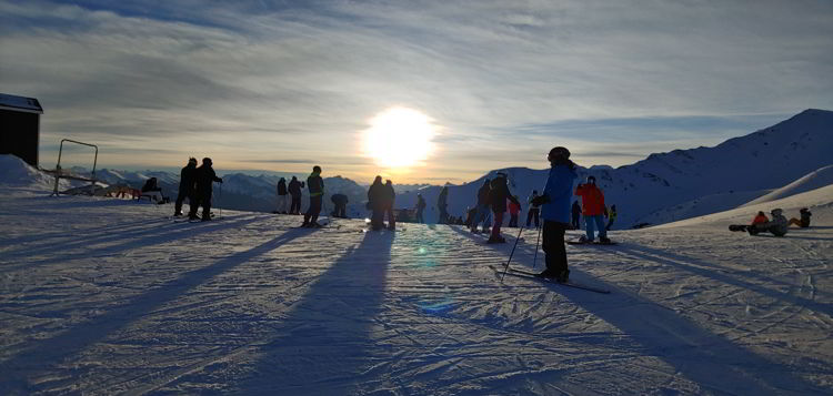 An image of the top of a run at Marmot Basin in Jasper, Alberta - Jasper Skiing