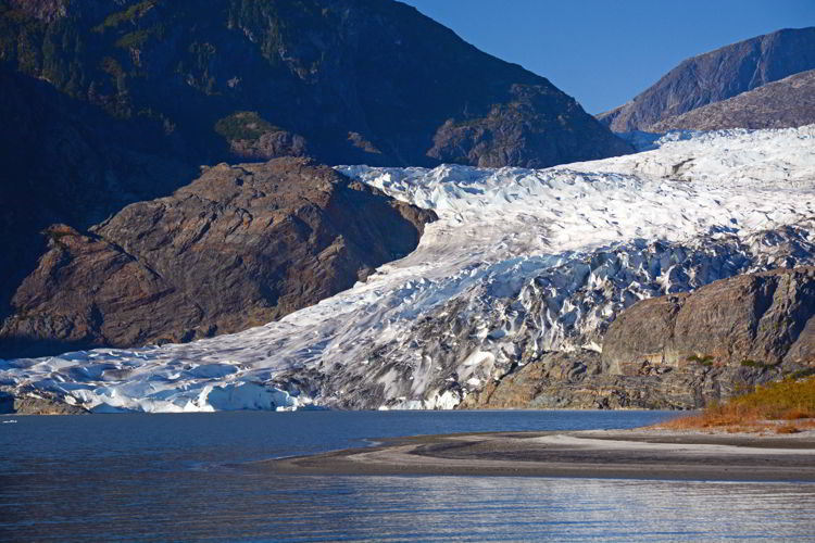 An image of the Mendenhall Glacier near Juneau, Alaska