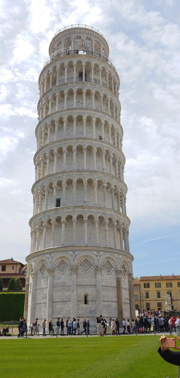 An image of the leaning tower of Pisa in Pisa, Italy. 