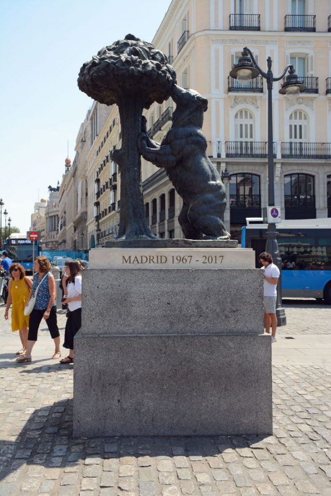 Photo of the Bear and the Modrono Tree statue in Puerto del Sol in Madrid, Spain.