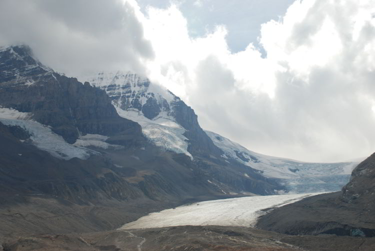 An image of the Athabasca Glacier in Jasper National Park, Alberta - Jasper Hikes.