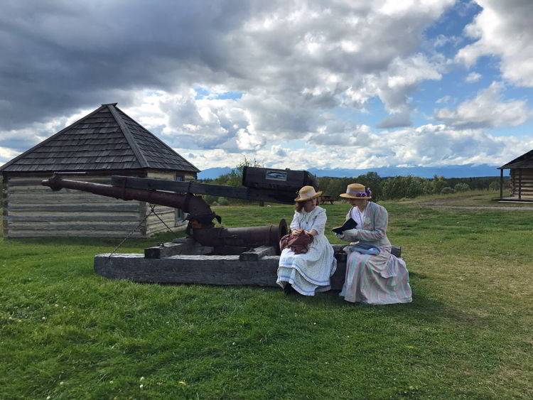 An image of a pair of girls who are costumed interpreters at Frt Steele near Cranbrook, BC.