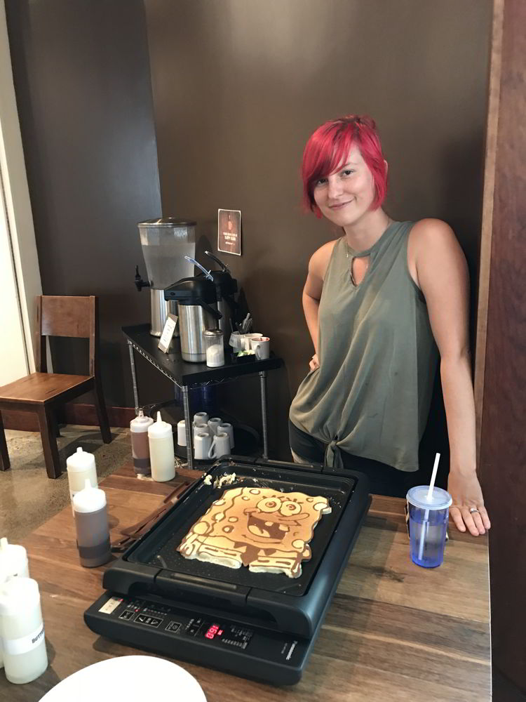 An image of a pancake artist at the Slappy Cakes restaurant in Kāʻanapali, Maui. 