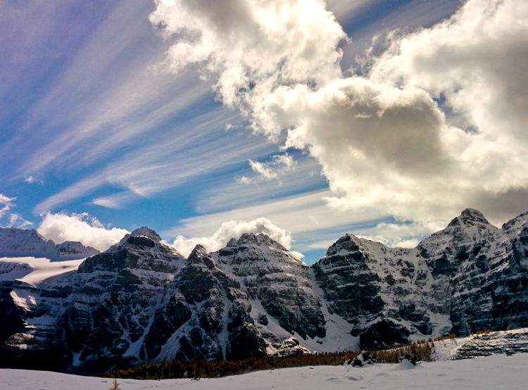 An image of the mountain views along the Sentinel Pass hike in Banff National Park, Alberta, Canada in fall. 