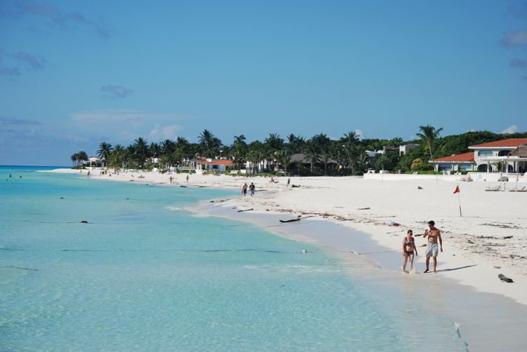 An image of a beach in Cozumel, Mexico