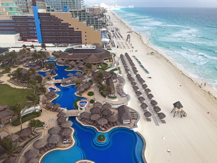 An image of the beach at the Marriott Cancun Resort in Cancun, Mexico - Travel More and Pay less. 
