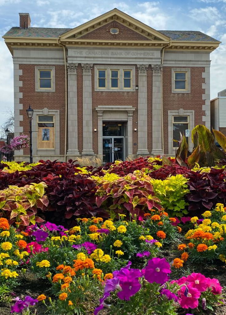 An image of the historic downtown area of medicine Hat. The Canadian Imperial Bank of Commerce building.