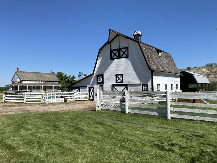 An image of the barn at Echo Dale Regional Park in Medicine Hat, Alberta, Canada. 