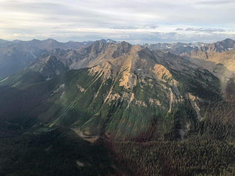 An image of the Purcell Mountain range in British Columbia, Canada.