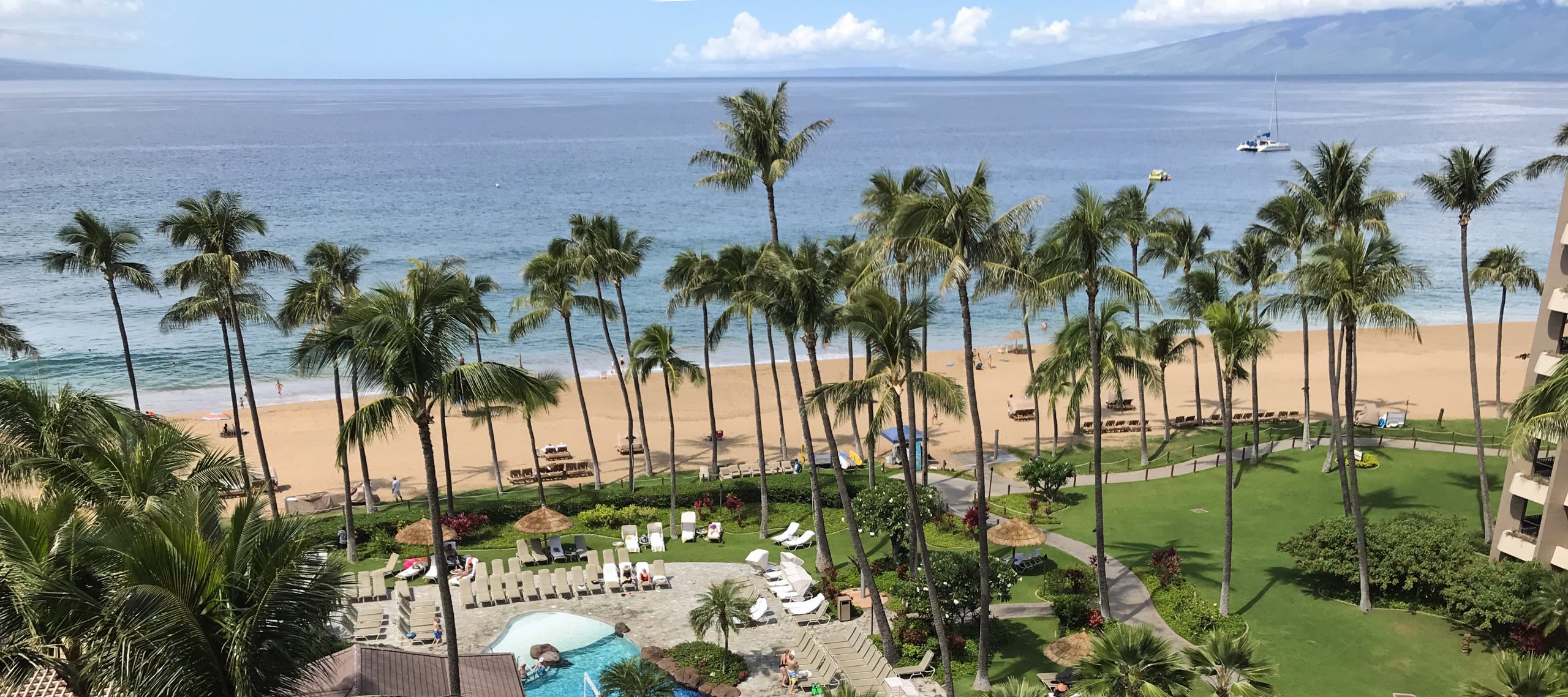 An image of Kaanapali Beach in Maui, Hawaii. - Travel more and pay less