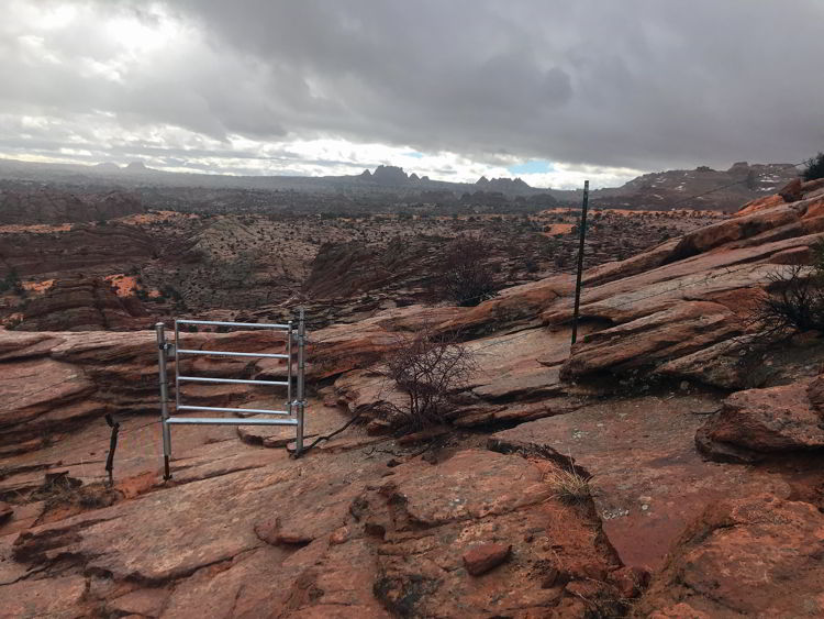 An image of the boundary between the state of Utah and the state of Arizona on the Wave hike. 