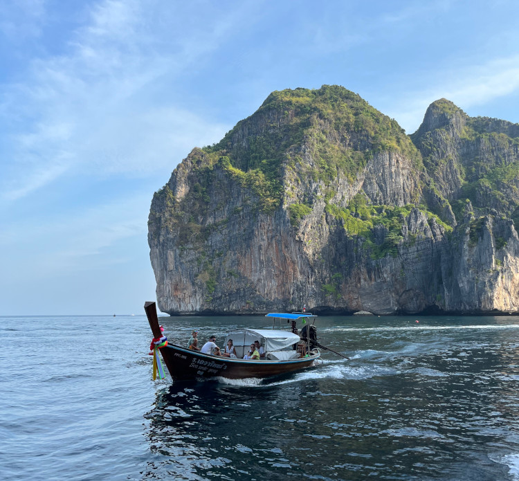Phi Phi boat cruise