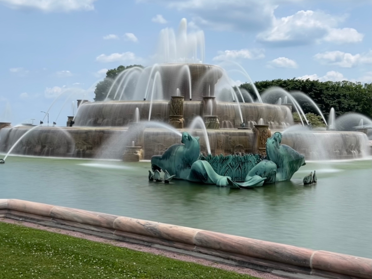 fountain chicago's lakefront