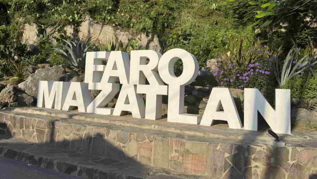 An image of the Faro Mazatlan sign in Mazatlan. Mexico.