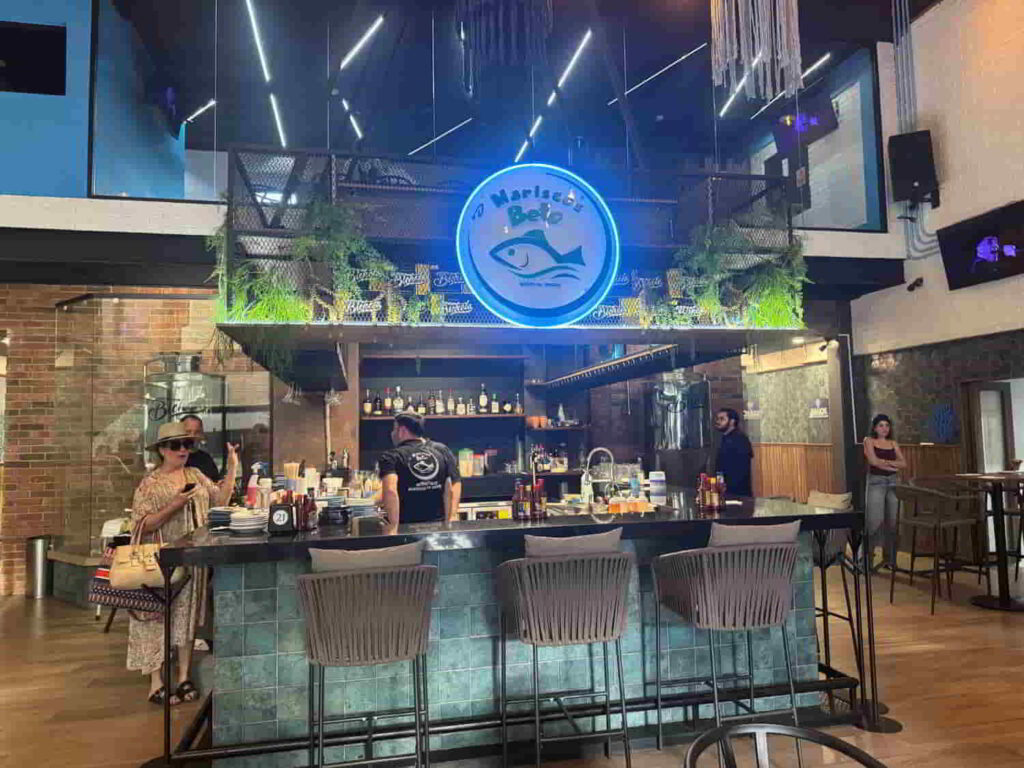 An image of the Mariscos Beto restaurant in Mazatlan, Mexico. 