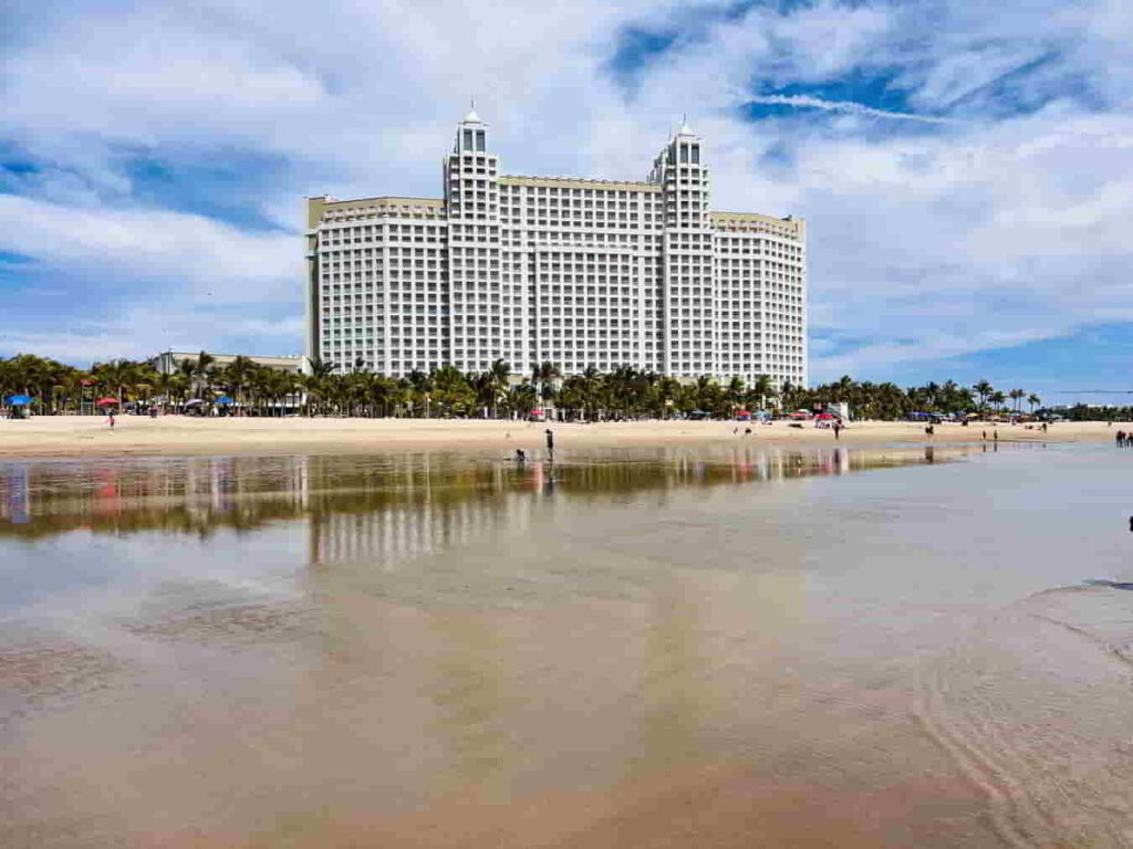 An image of the exterior of Riu Emerald Bay in Mazatlan, Mexico. 